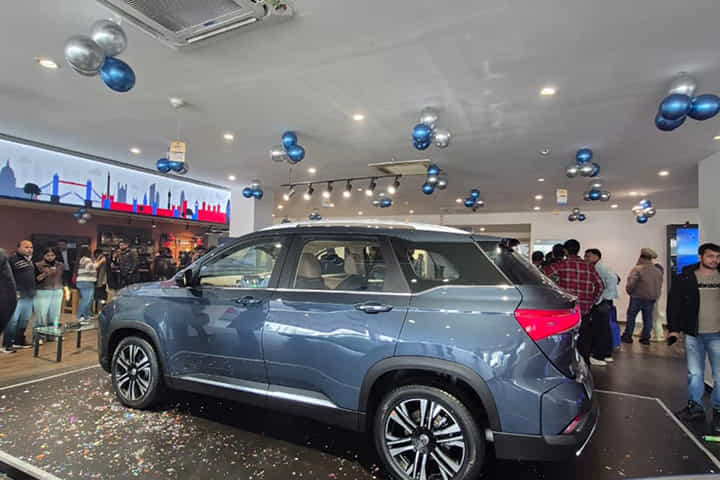 MG Hector Left Rear Three Quarter MG Hector Left Rear Three Quarter