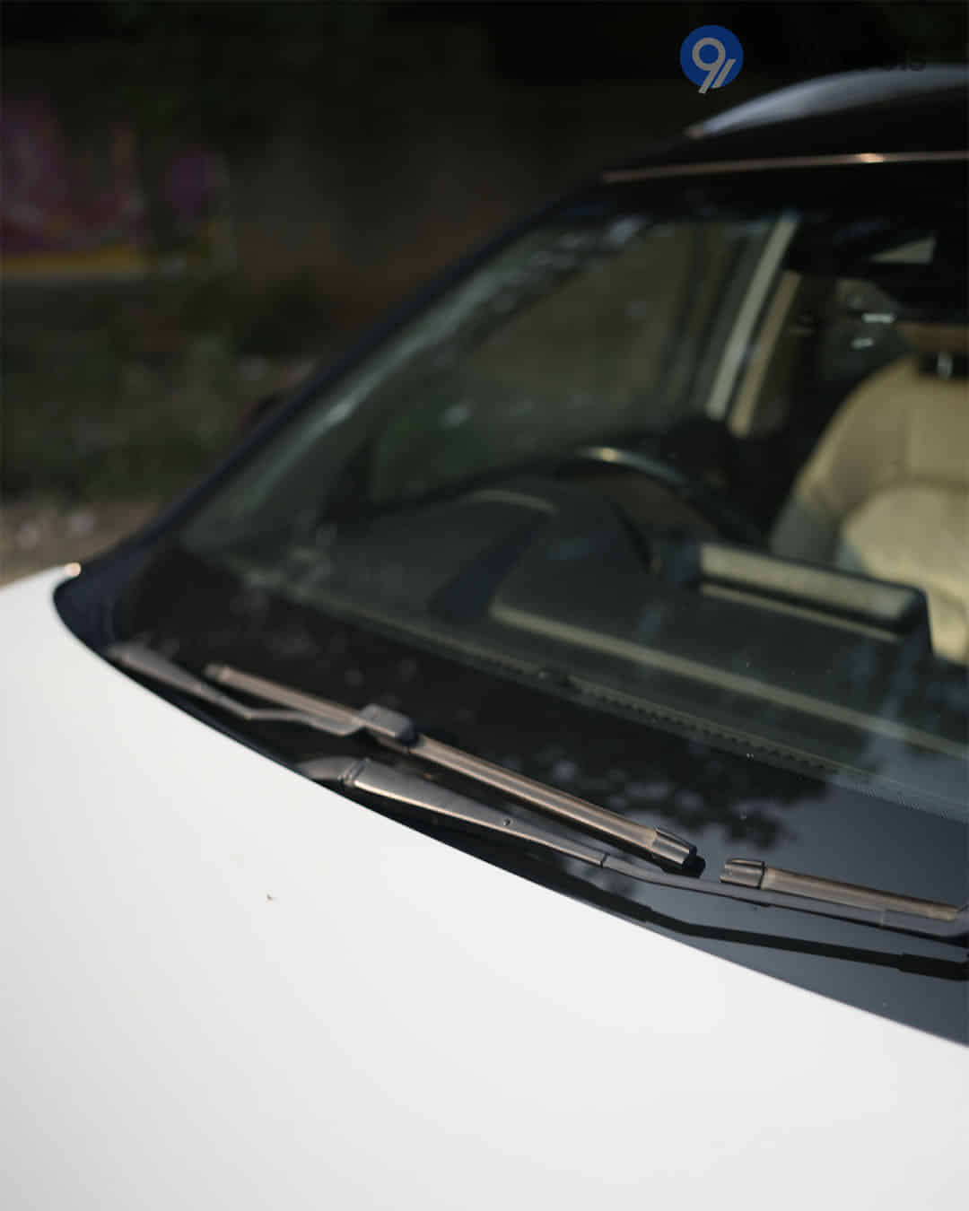 Front Windshield / Windscreen Front Windshield / Windscreen