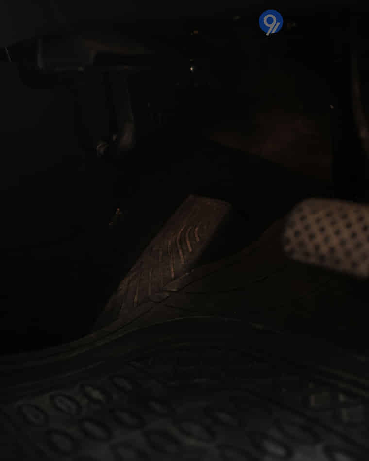 Driver Controls - 7 Driver Controls - 7