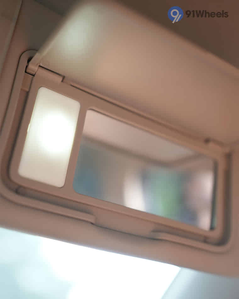 Dashboard & Front Cabin - 13 Dashboard & Front Cabin - 13