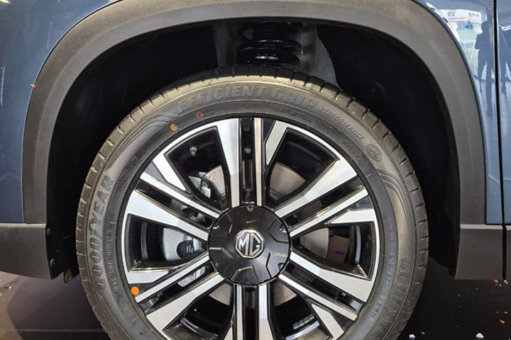 MG Hector Front Fender