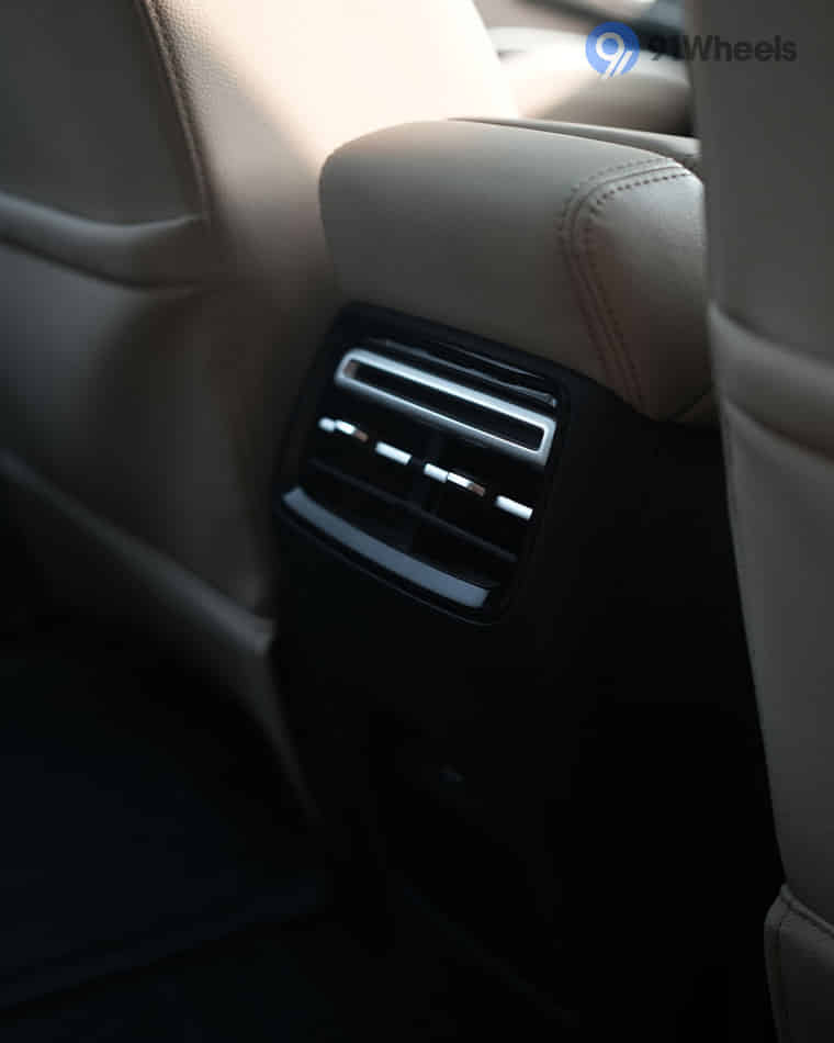 Seats & Cabin Comfort - 1 Seats & Cabin Comfort - 1