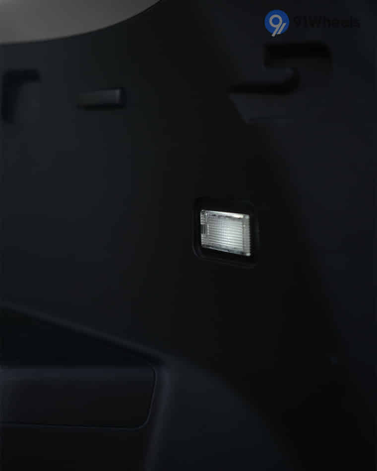 Bootspace & Utility - 4 Bootspace & Utility - 4