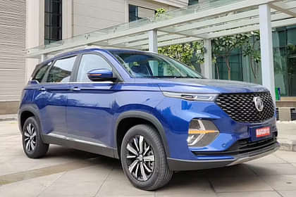MG Hector Plus 1.5 Petrol DCT Smart Side Profile