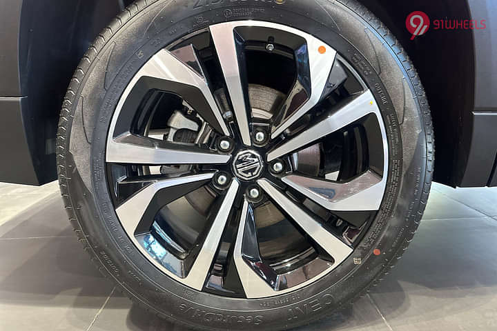 MG Hector Plus Wheel
