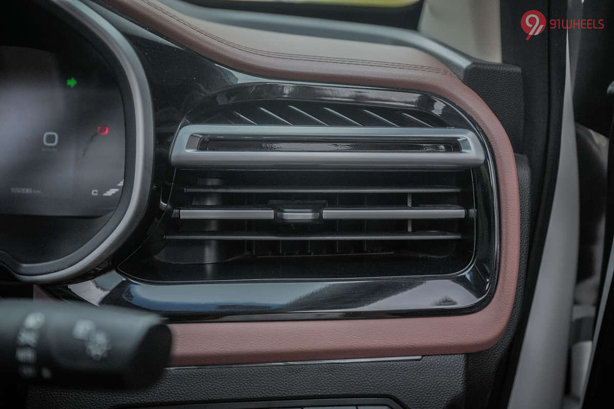 MG Hector Plus Right Side Air Vents