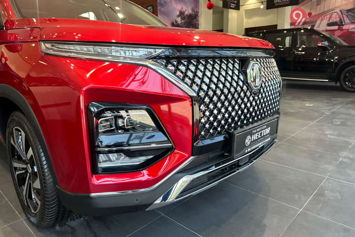 MG Hector Plus Front Bumper