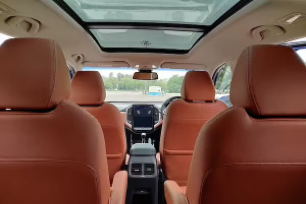 MG Hector Plus 2020-2023 View From Rear