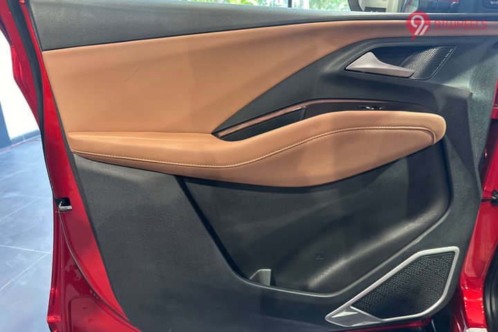 MG Hector Plus Passenger Side Front Door Pocket