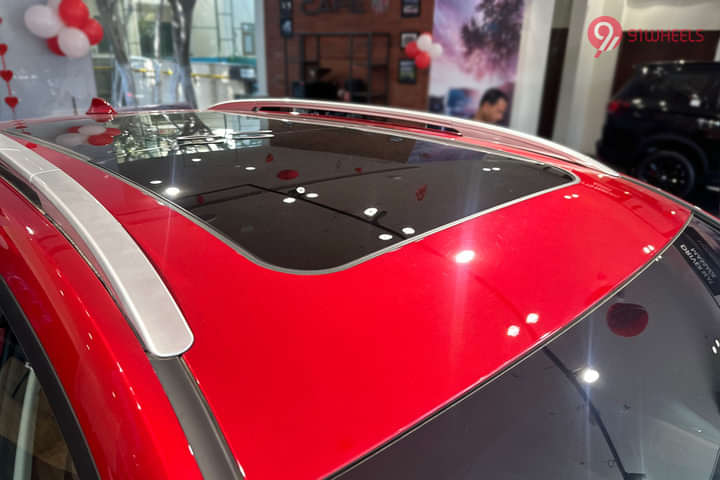 MG Hector Plus Car Roof