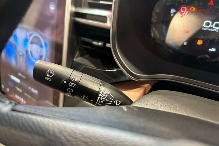 MG Hector Plus Wiper Stalk