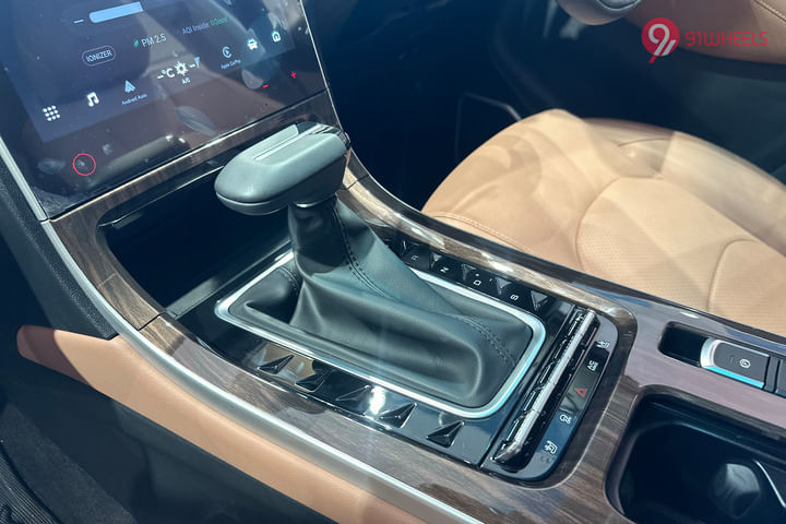 MG Hector Plus Gear Shifter/Gear Shifter Stalk