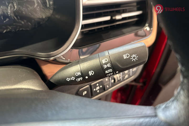 MG Hector Plus Headlight Stalk
