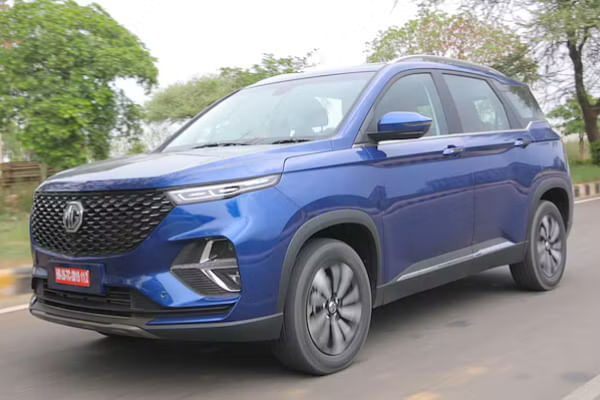 MG Hector Plus 2020-2023 Cornering Shot