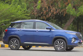 MG Hector Plus 2020-2023 Side Profile MG Hector Plus 2020-2023 Side Profile