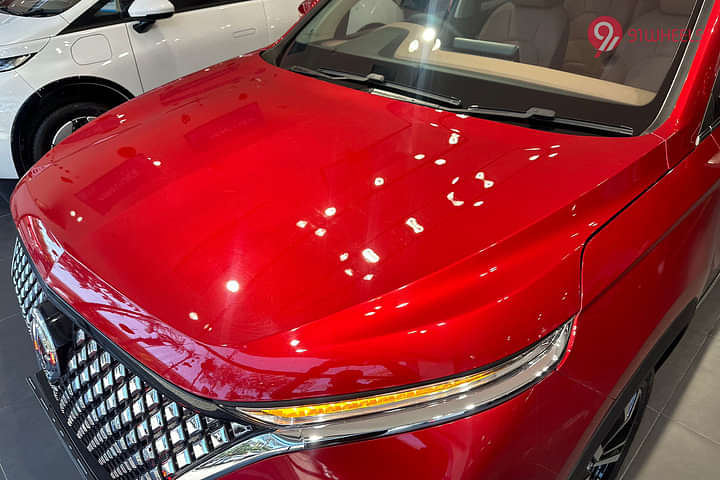 MG Hector Plus Closed Hood/Bonnet