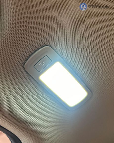 Hector Plus 2023-2025 Rear Row Roof Mounted Cabin Lamps