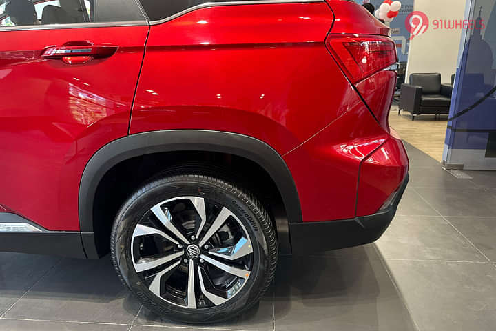 MG Hector Plus Rear Fender