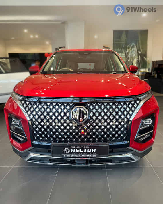 Hector Plus 2023-2025 Front View Hector Plus 2023-2025 Front View