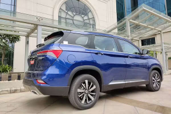 MG Hector Plus 2020-2022 View From Rear