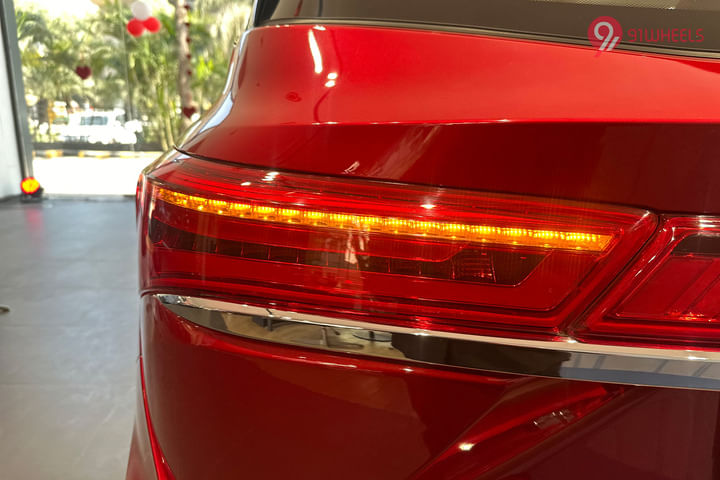 MG Hector Plus Rear Signal/Blinker Light