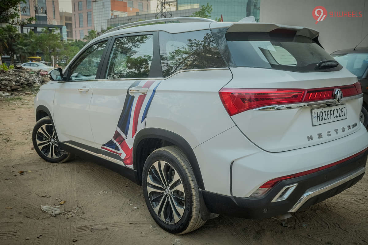 MG Hector Plus Left Rear Three Quarter