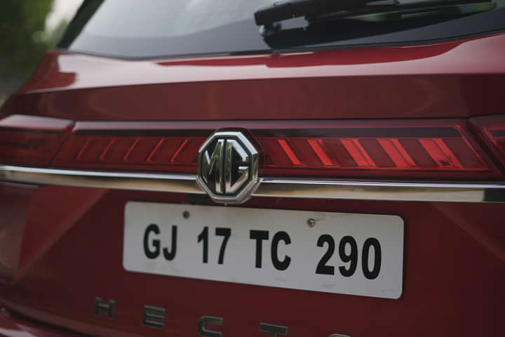 MG Hector Rear Badge