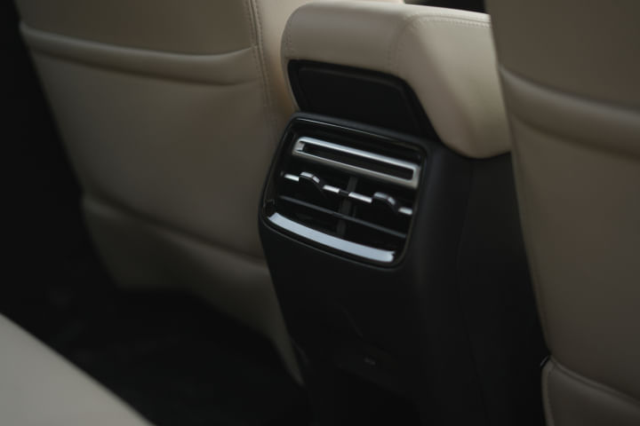 MG Hector Rear Row Air Vent