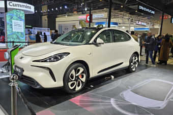 MG IM6 Left Front Three Quarter