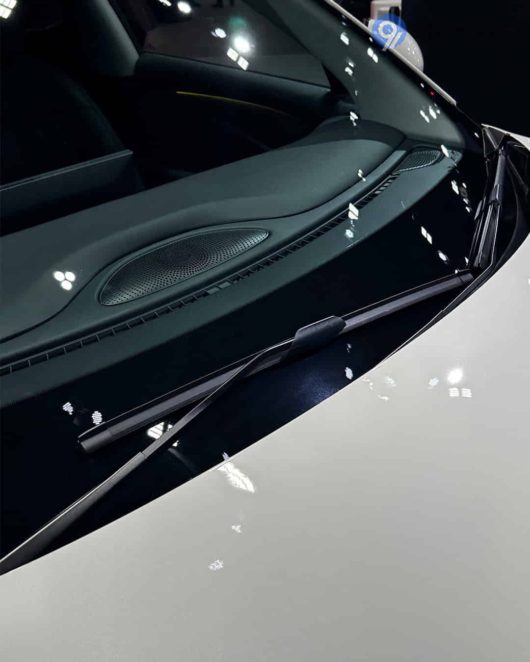 Front Window Wiper Front Window Wiper