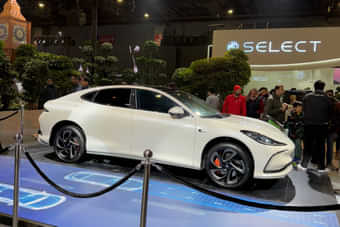 MG IM6 Right Side View