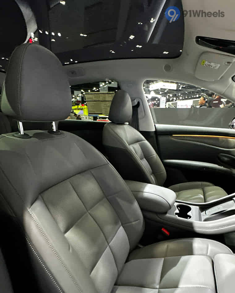 Seats & Cabin Comfort - 1 Seats & Cabin Comfort - 1