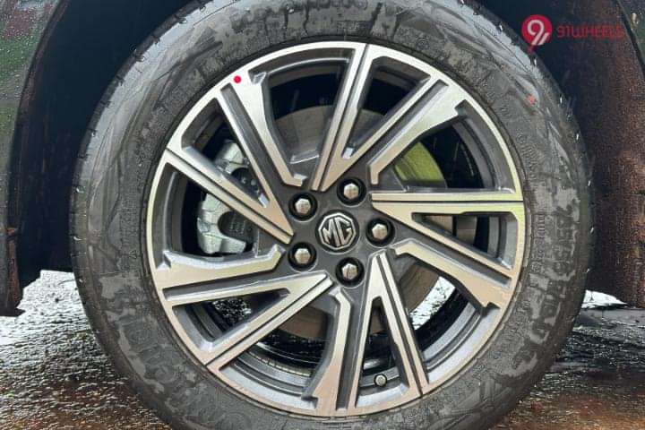 MG M9 Wheel