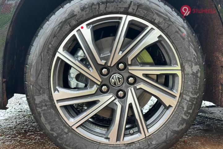 MG M9 Wheel