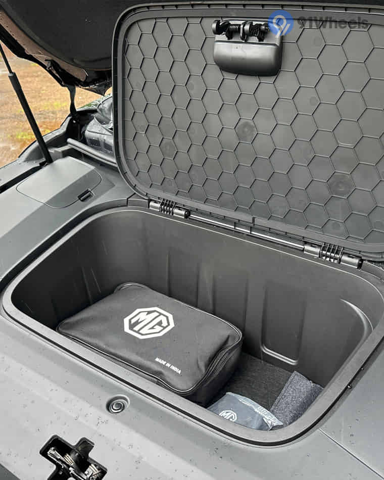 Bootspace & Utility - 4