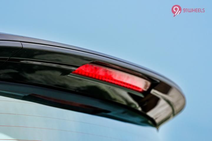 MG M9 Rear High Mounted Stop Lamp