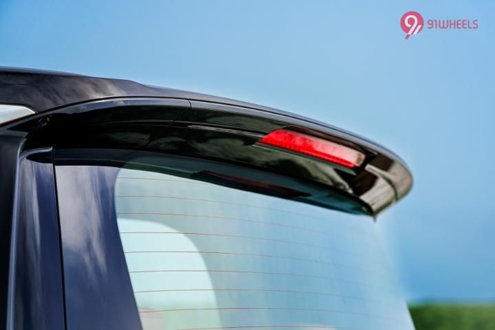 MG M9 Rear Spoiler