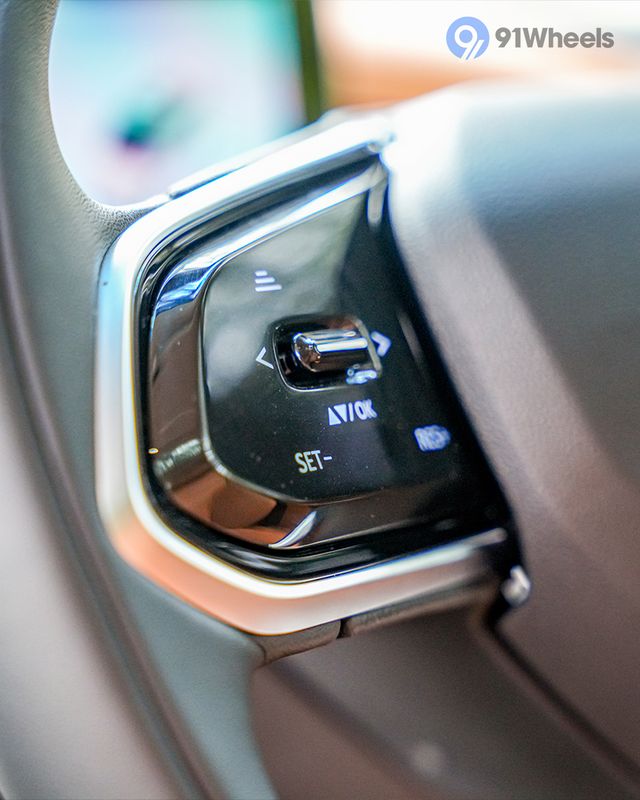 M9 Left Steering Mounted Controls