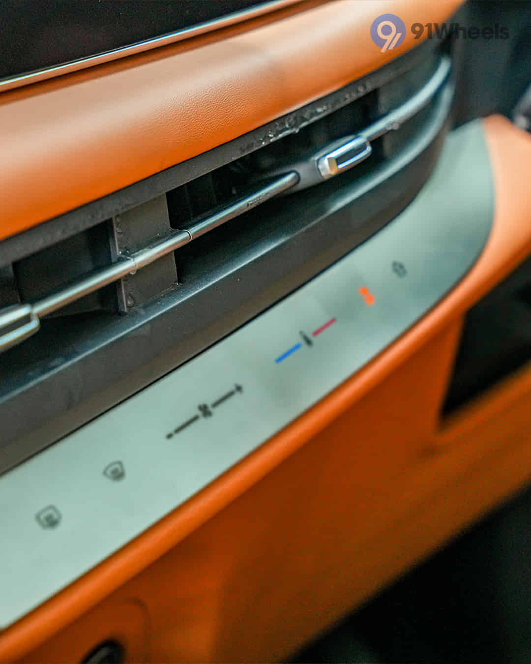 Front Centre Air Vents