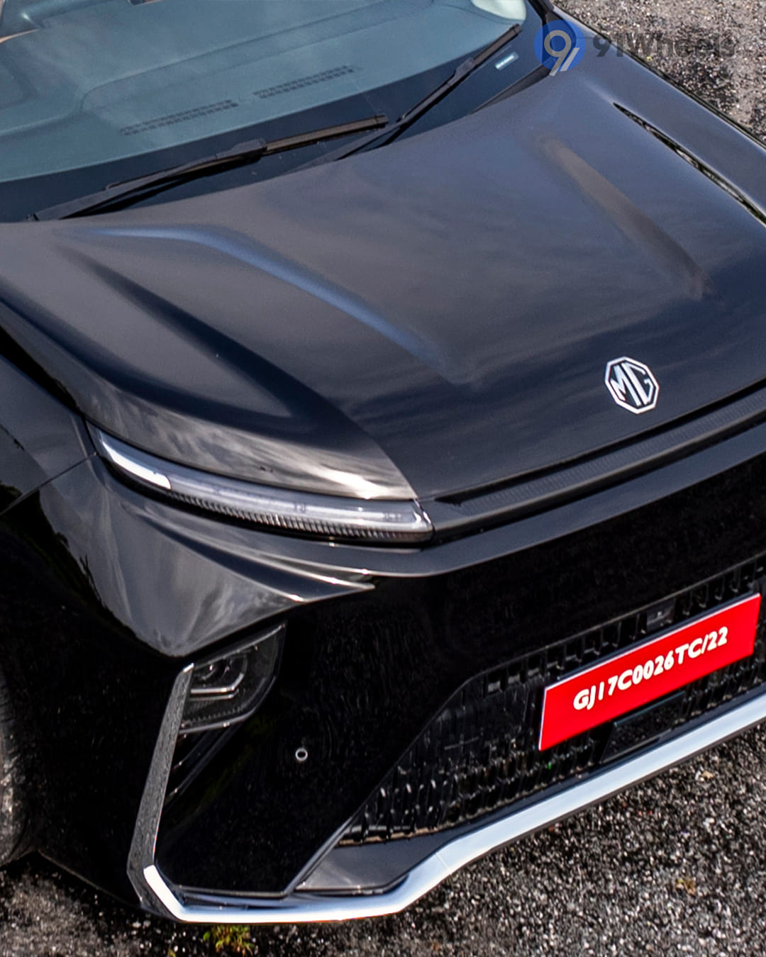 MG M9 Closed Hood / Bonnet