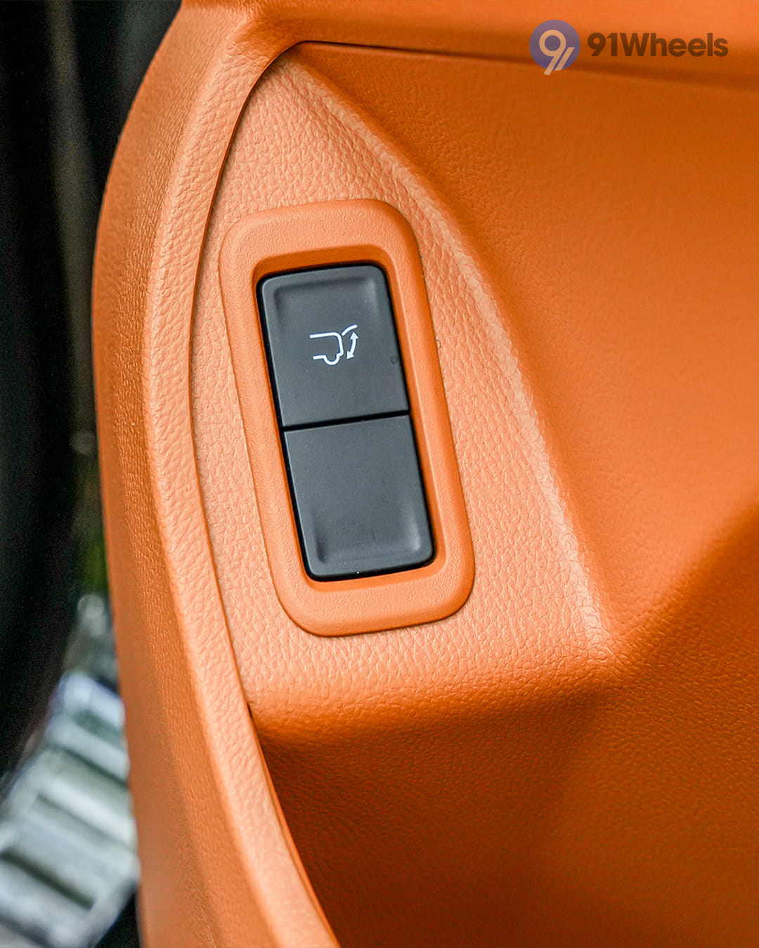 MG M9 Rear Door Switches