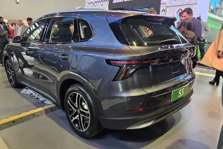 MG S5 Left Rear Three Quarter MG S5 Left Rear Three Quarter