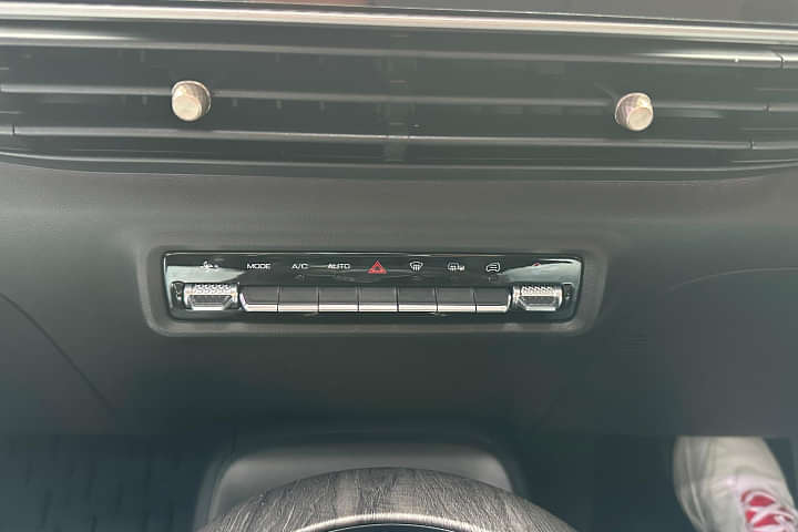 MG Windsor EV AC Controls