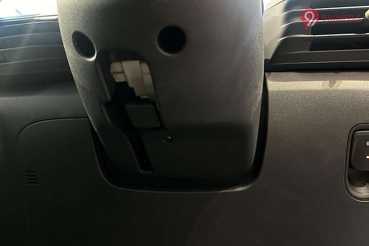 MG Windsor EV Steering Adjustment Lever/Controller