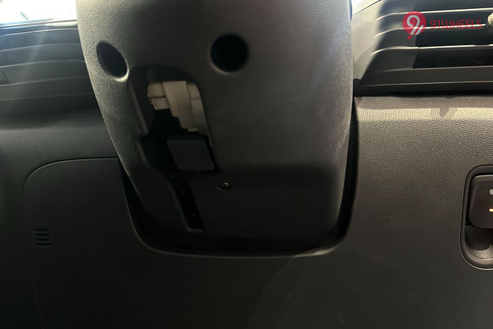MG Windsor EV Steering Adjustment Lever/Controller