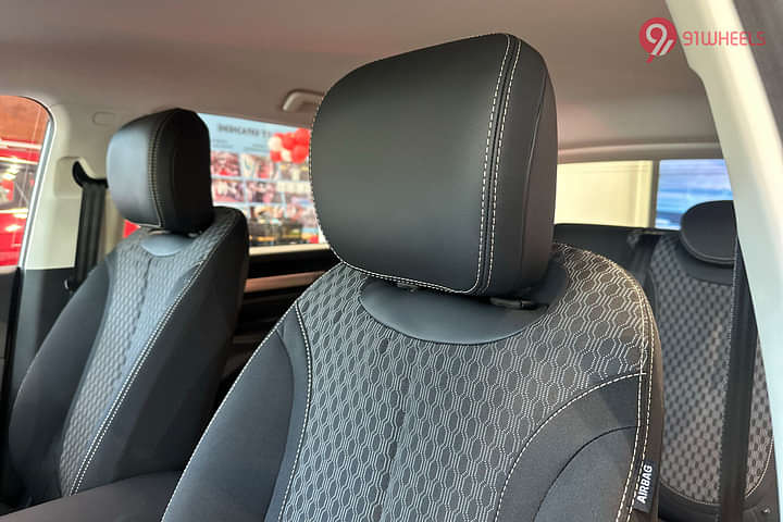 MG Windsor EV Front Seat Headrest