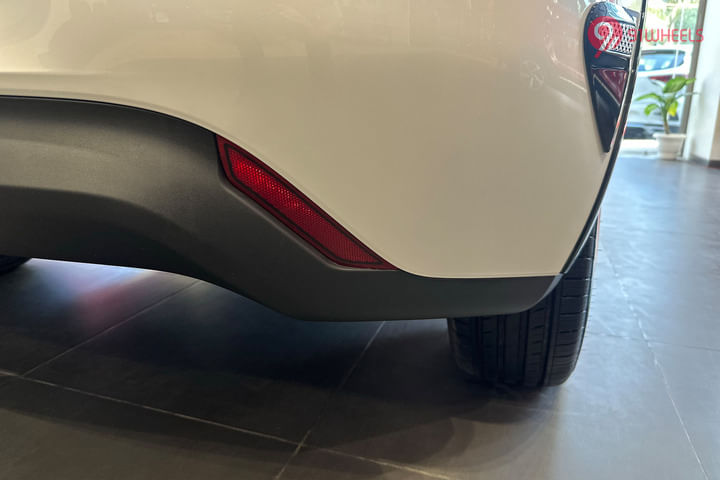 MG Windsor EV Reflector