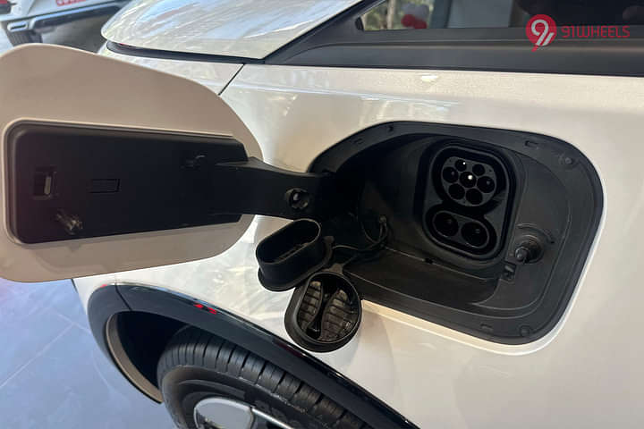 MG Windsor EV Open Fuel Lid