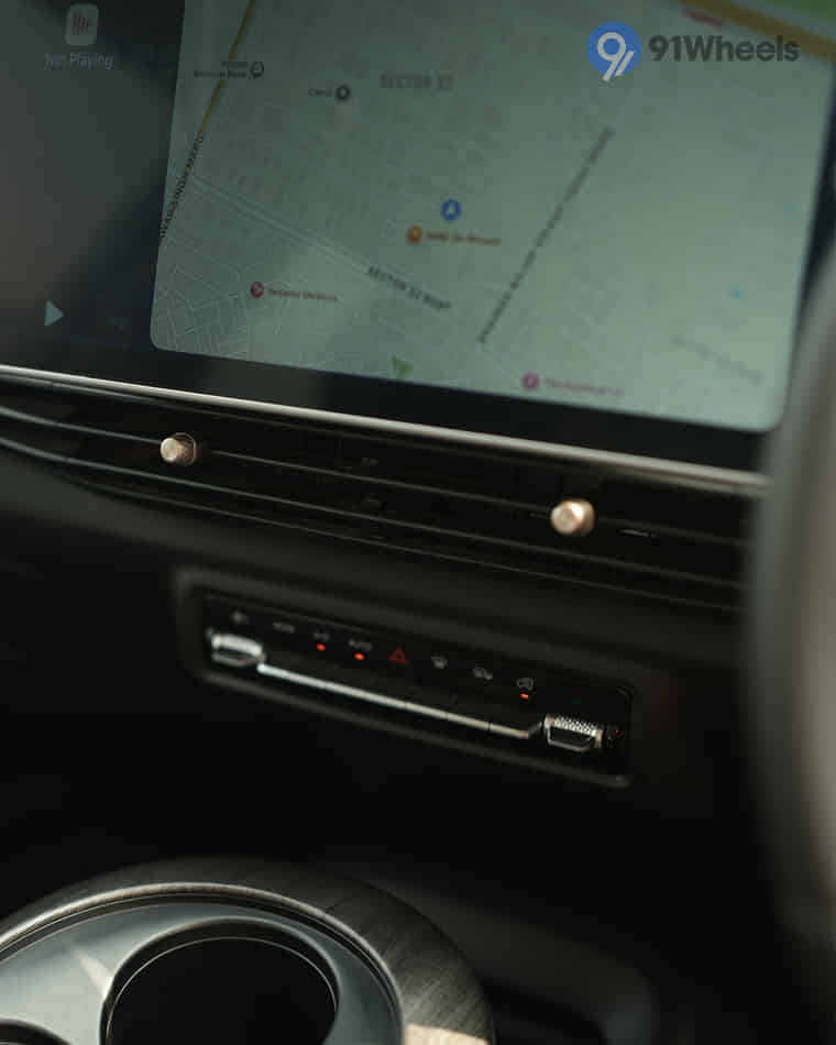 Dashboard & Front Cabin - 1