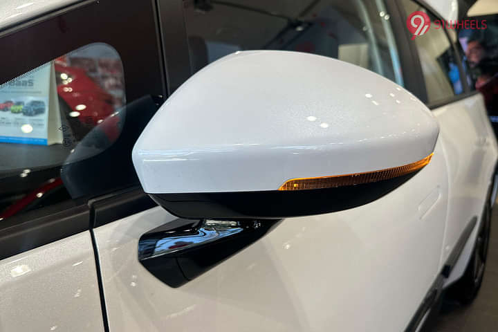 MG Windsor EV ORVM Blinker